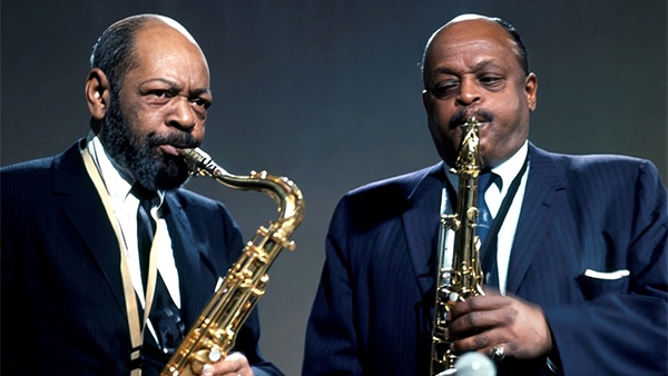 Coleman Hawkins (izquierda) y Ben Webster, 1966